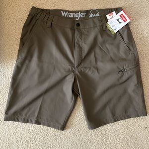 NWT Wrangler Brown Performance Shorts Athletic/Outdoor Size 36